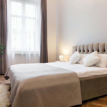 Chopin Apartment In The Center Of Lviv Eksteriør bilde