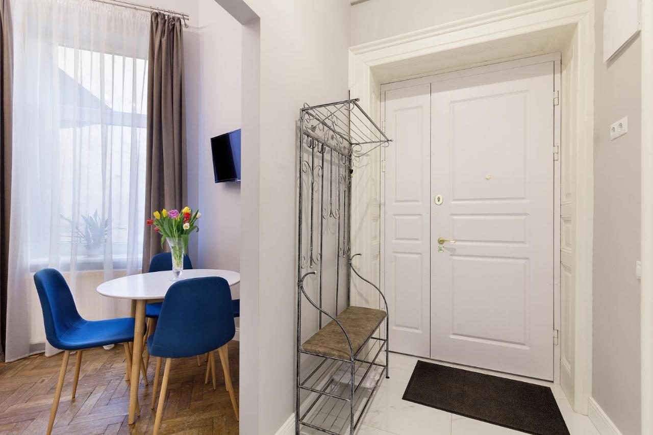 Chopin Apartment In The Center Of Lviv Eksteriør bilde